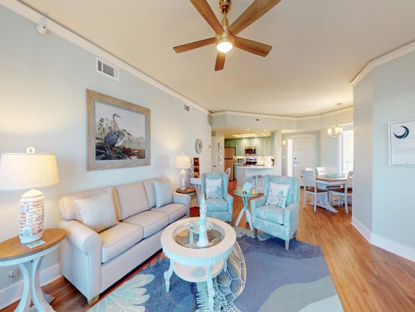 Beautiful and Cozy 5th Floor Beachfront Condo in Hilton Head