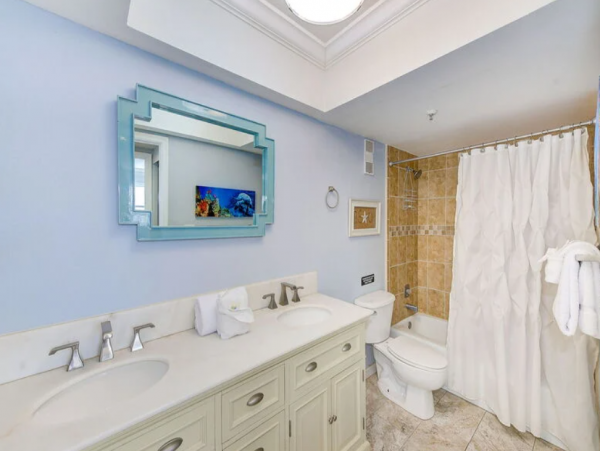 Spacious 3 Bedroom Vacation Condo with Gulf Views