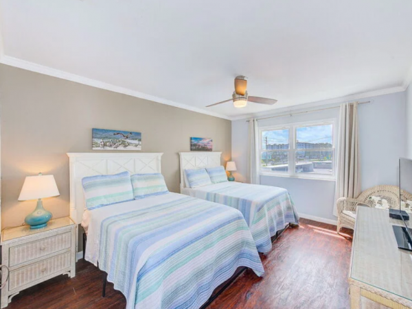 Spacious 3 Bedroom Vacation Condo with Gulf Views