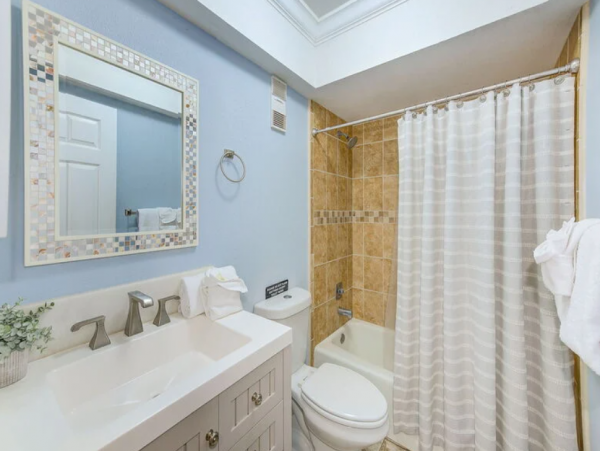 Spacious 3 Bedroom Vacation Condo with Gulf Views