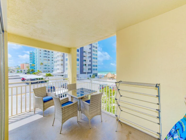 Spacious 3 Bedroom Vacation Condo with Gulf Views