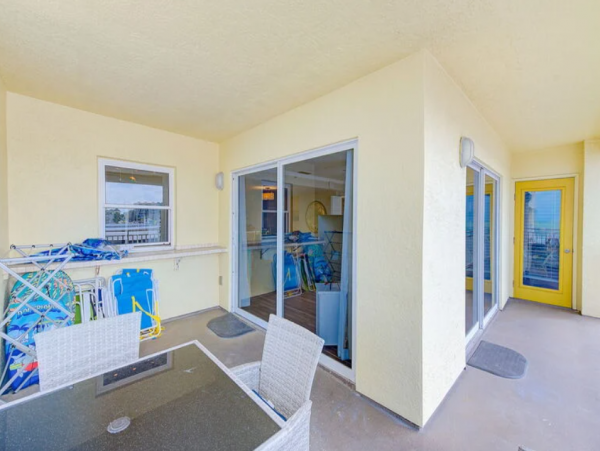 Spacious 3 Bedroom Vacation Condo with Gulf Views