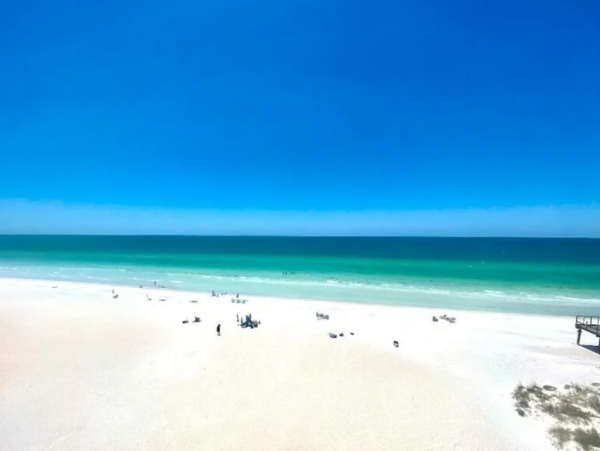Spacious 3 Bedroom Vacation Condo with Gulf Views