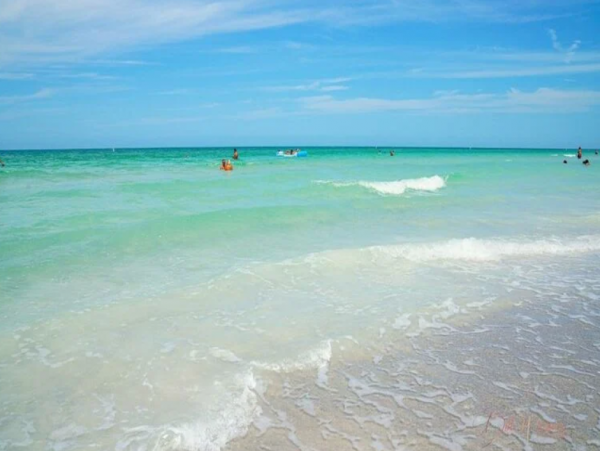 Spacious 3 Bedroom Vacation Condo with Gulf Views