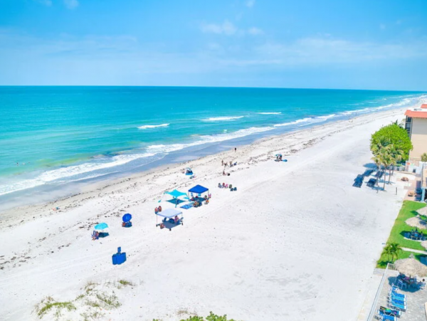 Spacious 3 Bedroom Vacation Condo with Gulf Views