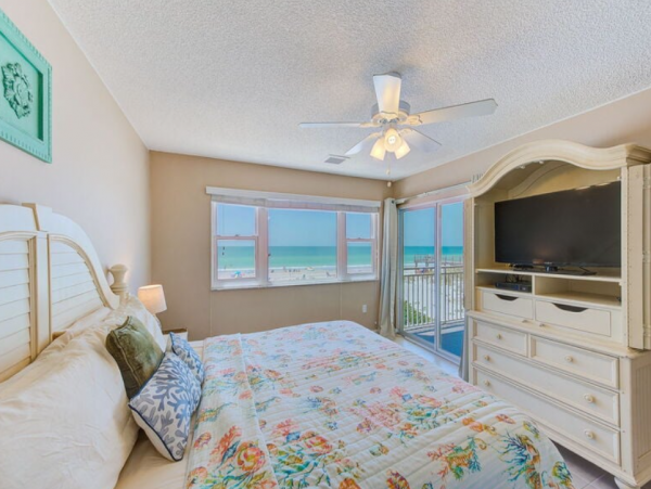 Beachfront 3 Bedroom Vacation Condo in Redington Shores