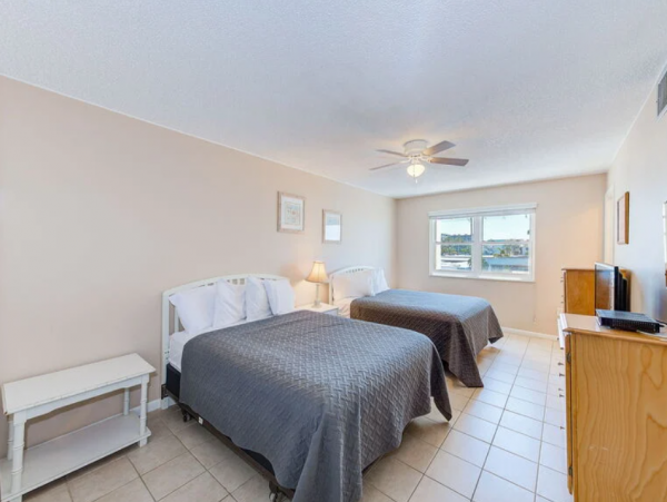 Beachfront 3 Bedroom Vacation Condo in Redington Shores