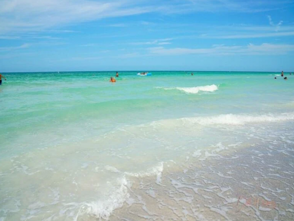 Beachfront 3 Bedroom Vacation Condo in Redington Shores