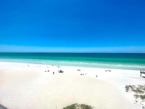 Beachfront 3 Bedroom Vacation Condo in Redington Shores