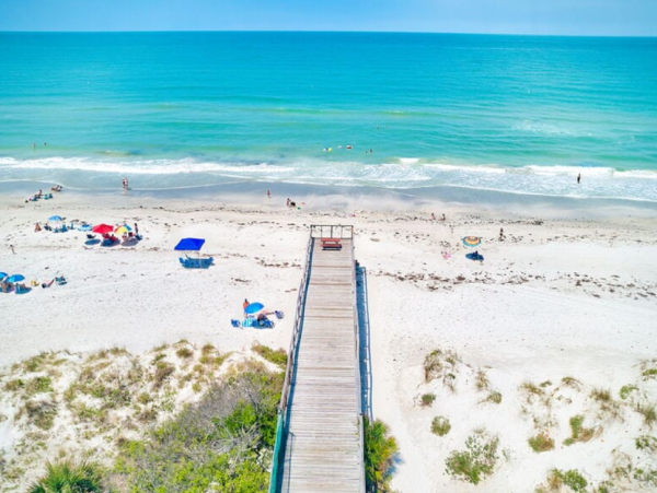 Beachfront 3 Bedroom Vacation Condo in Redington Shores