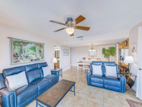 Cozy Vacation Condo with Ocean Views in Redington Shores