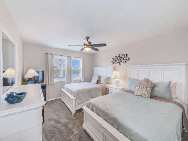 Cozy Vacation Condo with Ocean Views in Redington Shores