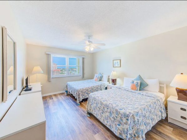 Redington Shores Beachfront Condo with Pool and Hot Tub
