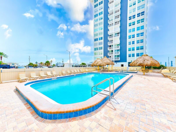 Redington Shores Beachfront Condo with Pool and Hot Tub