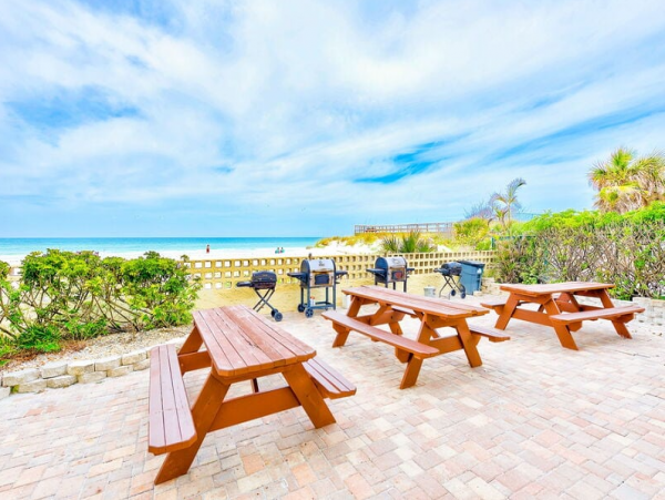 Redington Shores Beachfront Condo with Pool and Hot Tub