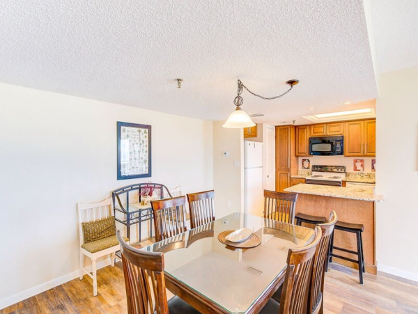 Redington Shores Beachfront Condo with Pool and Hot Tub