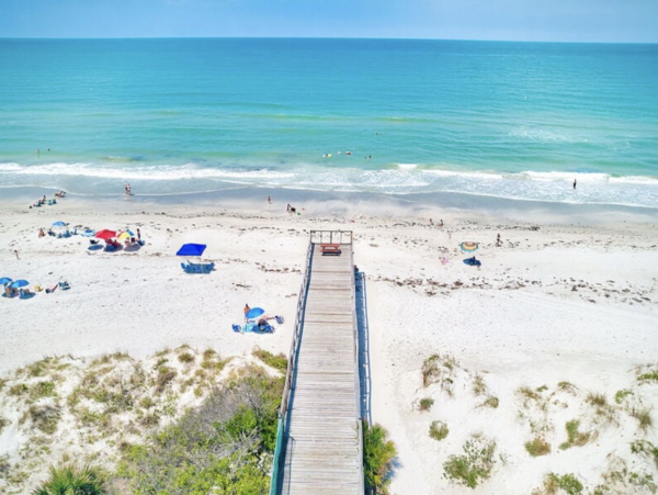 Stunning Beachfront Views 3 Bedroom Condo in Redington Shores