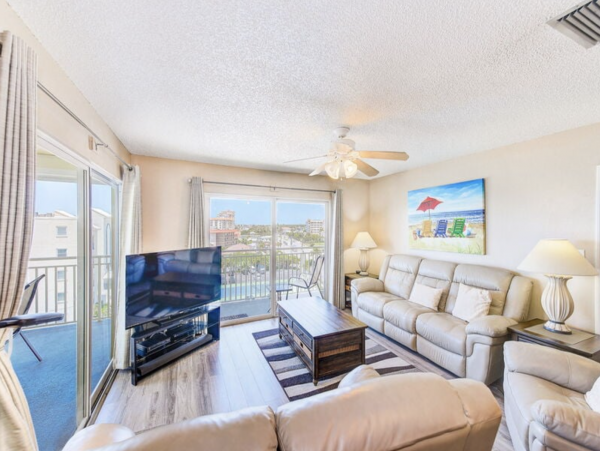 Stunning Beachfront Views 3 Bedroom Condo in Redington Shores