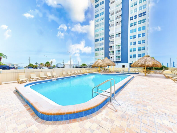 Stunning Beachfront Views 3 Bedroom Condo in Redington Shores
