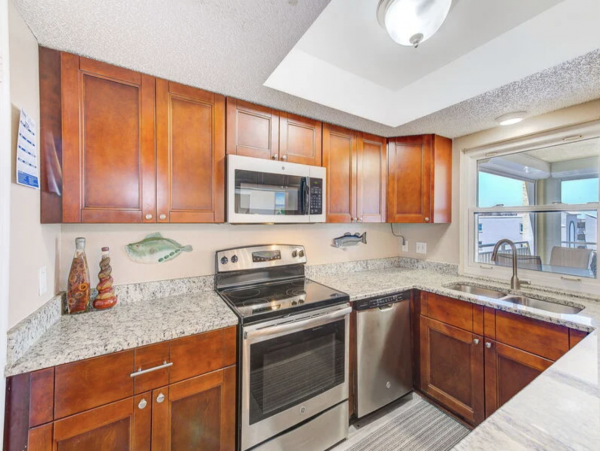 Stunning Beachfront Views 3 Bedroom Condo in Redington Shores