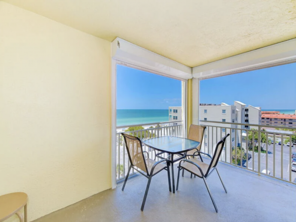 Stunning Beachfront Views 3 Bedroom Condo in Redington Shores