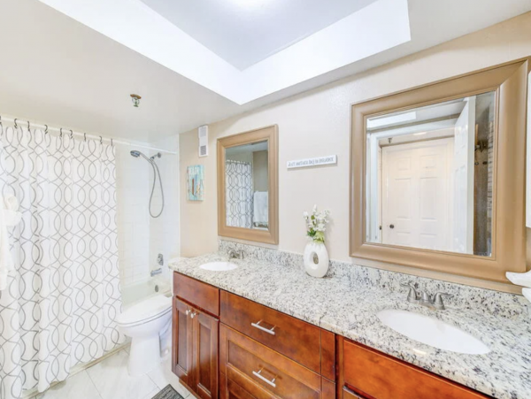 Stunning Beachfront Views 3 Bedroom Condo in Redington Shores