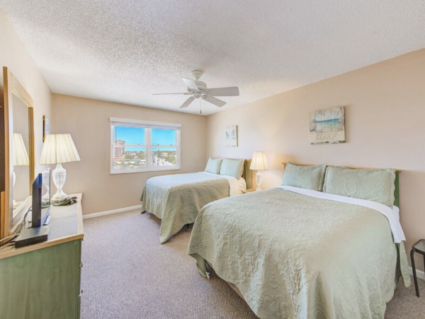 Stunning Beachfront Views 3 Bedroom Condo in Redington Shores