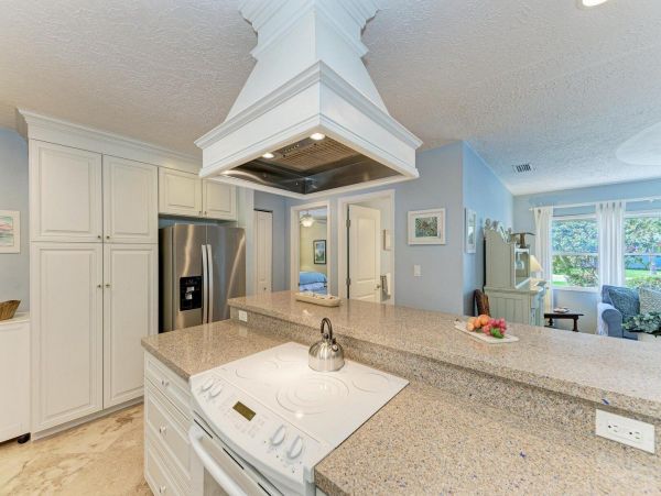 Great Vacation Pool Rental on Anna Maria Island Three bedroom