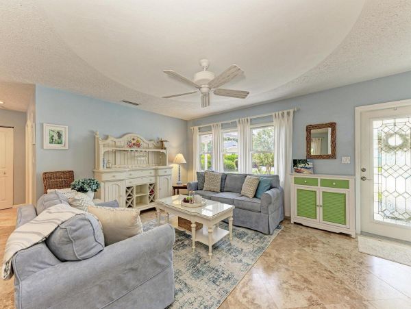 Great Vacation Pool Rental on Anna Maria Island Three bedroom