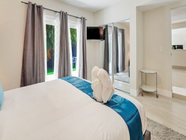 Gorgeous Bliss in Ft. Lauderdale with Private Pool & Firepit
