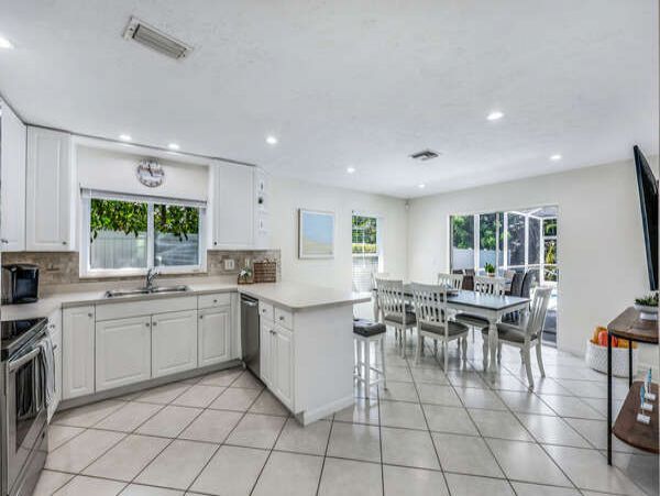 Luxurious Naples Vacation Rental Near Vanderbilt Beach