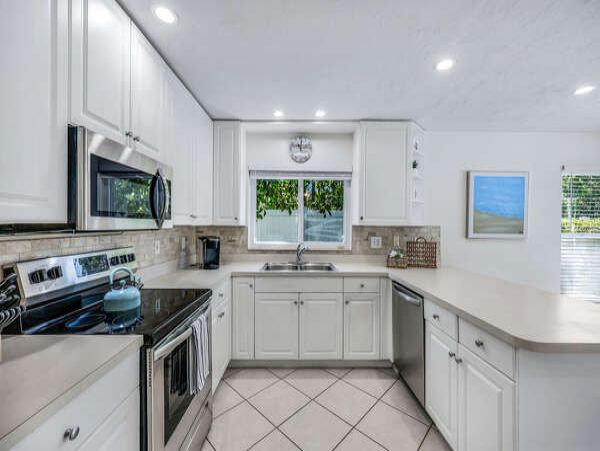 Luxurious Naples Vacation Rental Near Vanderbilt Beach