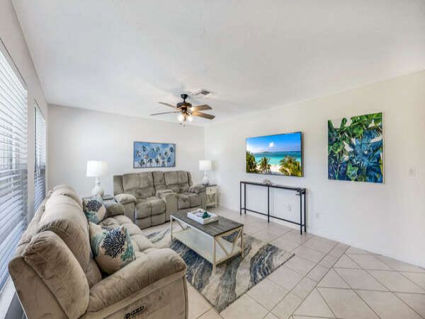 Luxurious Naples Vacation Rental Near Vanderbilt Beach