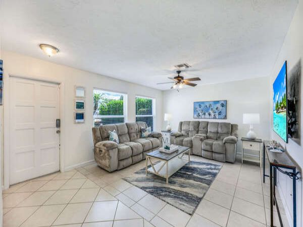 Luxurious Naples Vacation Rental Near Vanderbilt Beach