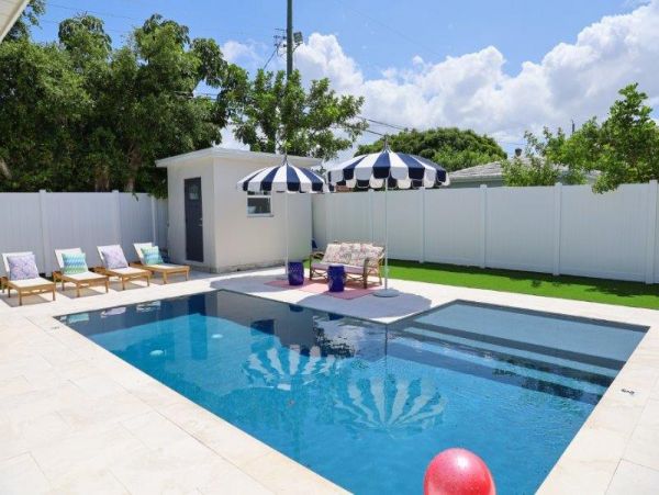 Luxurious 4-Bedroom Vacation Home in West Palm Beach