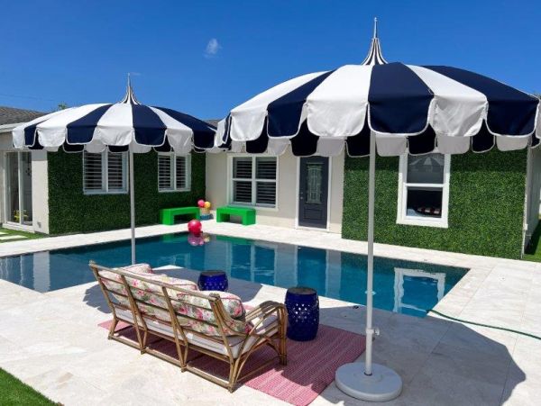 Luxurious 4-Bedroom Vacation Home in West Palm Beach