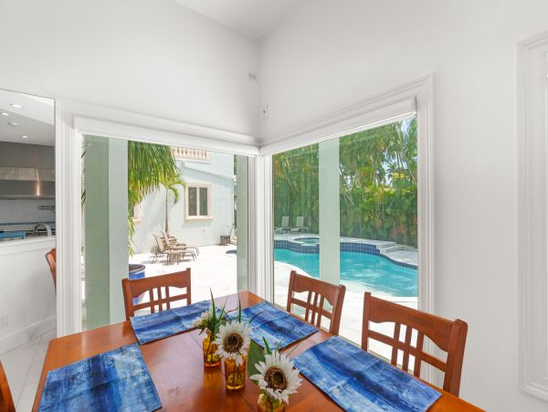 Beach Bliss Awaits in Hollywood Vacation Home