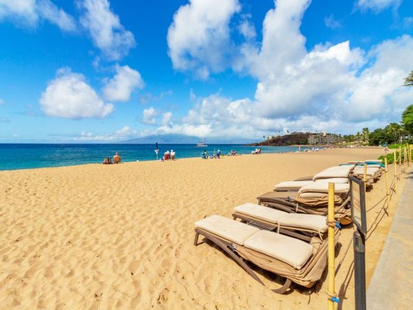 Luxurious Lahaina Condo: Beachfront Pool, Hot Tub, and More