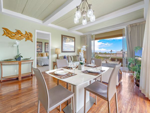 Luxurious Lahaina Condo: Beachfront Pool, Hot Tub, and More