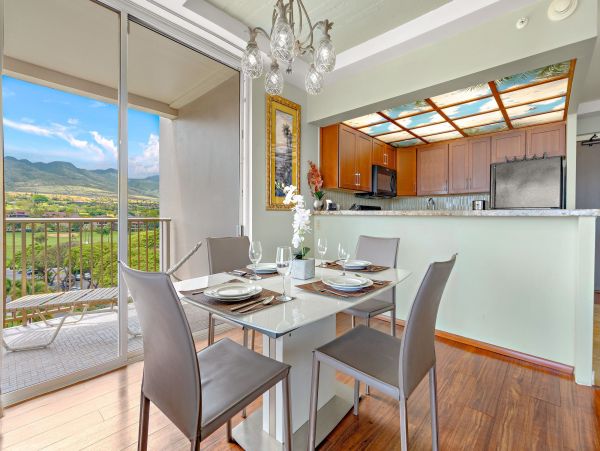 Luxurious Lahaina Condo: Beachfront Pool, Hot Tub, and More
