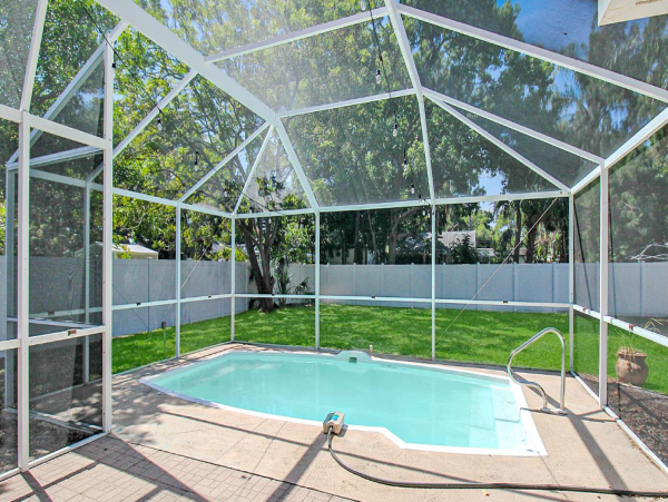 Charming 2 Bedroom Vacation Home with Private Pool