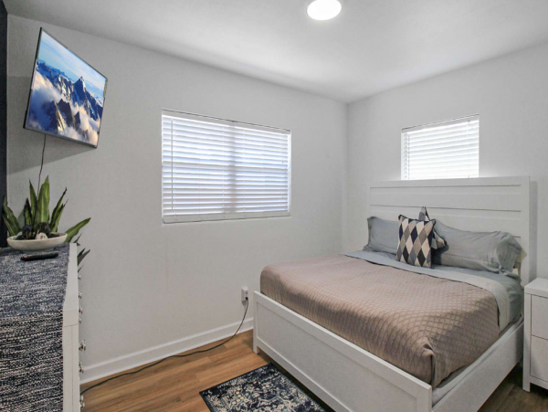 Charming 2 Bedroom Vacation Home with Private Pool