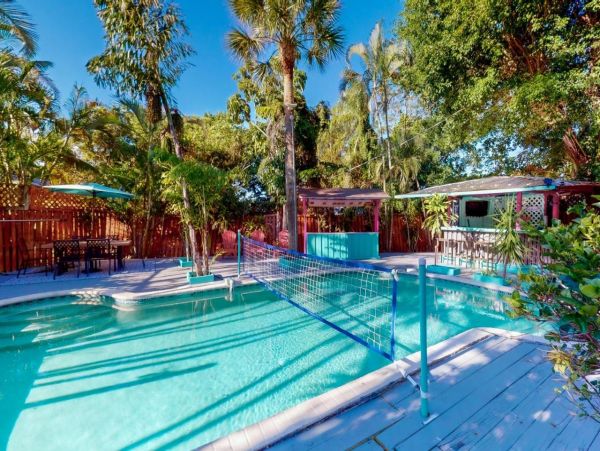 Lovely Sarasota Vacation Home with Private Pool