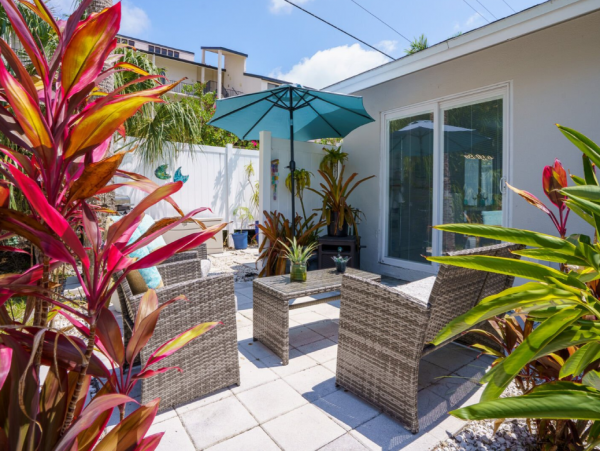 Cozy Vacation Rental with 2 Bedrooms in Siesta Key