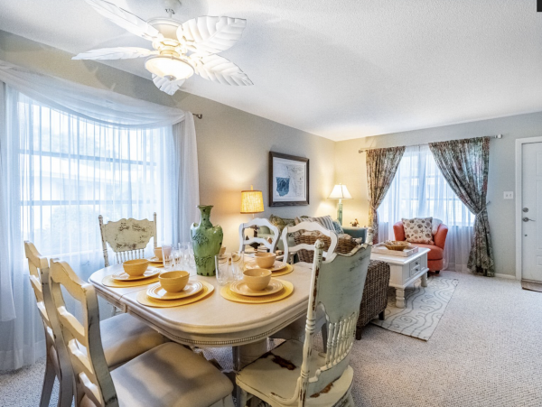 Single Story Free Standing Siesta Key Vacation Villa WOW!