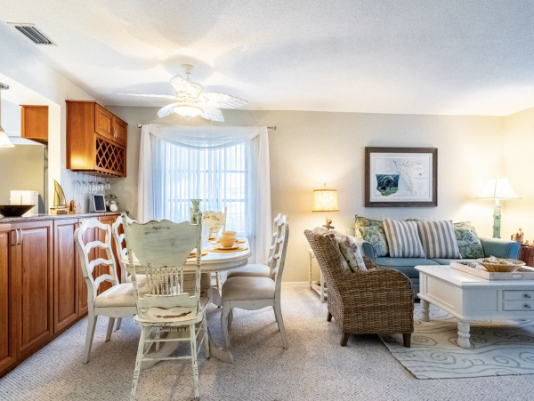 Single Story Free Standing Siesta Key Vacation Villa WOW!