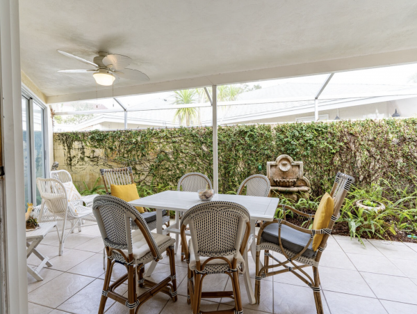 An Enchanting Two Bedroom Getaway in Siesta Key