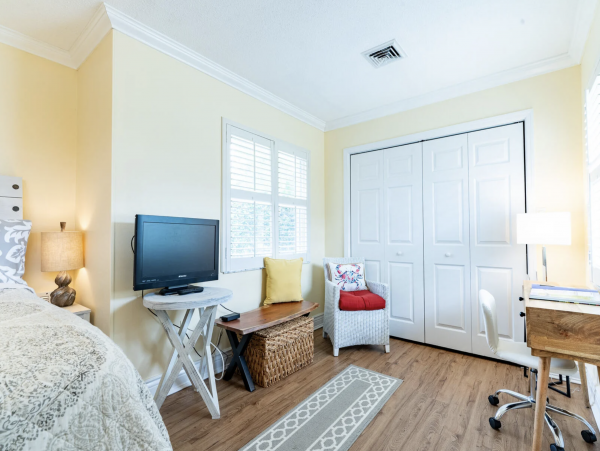 An Enchanting Two Bedroom Getaway in Siesta Key