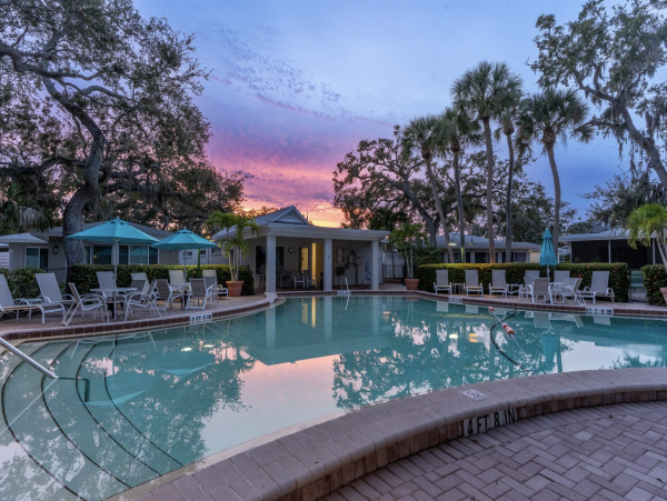 An Enchanting Two Bedroom Getaway in Siesta Key