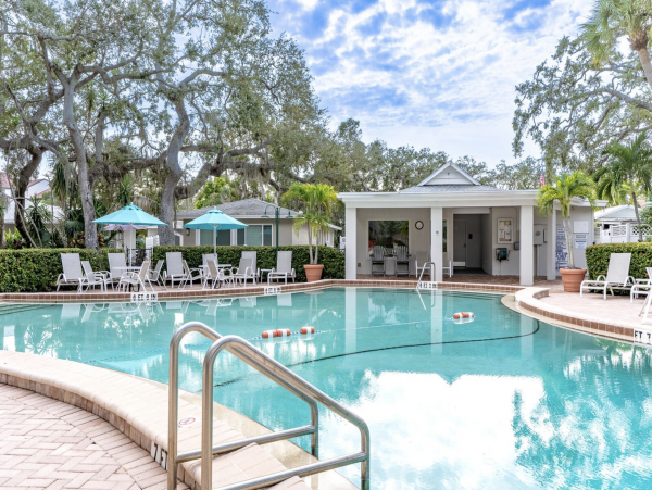 An Enchanting Two Bedroom Getaway in Siesta Key